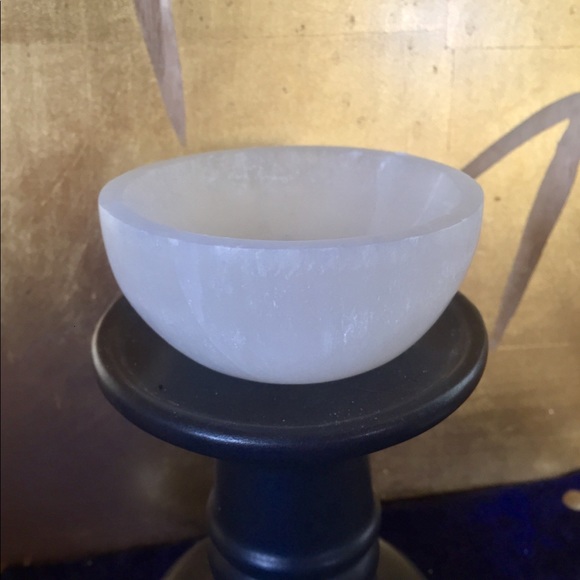 Other - 8cm ☀️ ROUND carved CRYSTAL ✨ SELENITE Cleansing jewelry makeup Bowl ⭐
